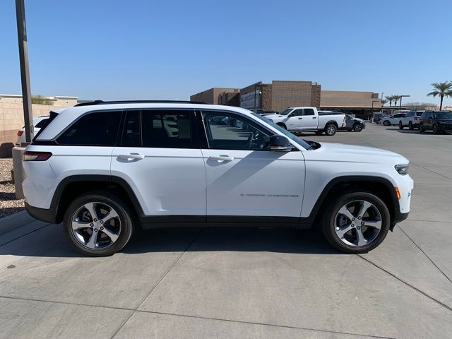 2022 Jeep Grand Cherokee 4xe Base