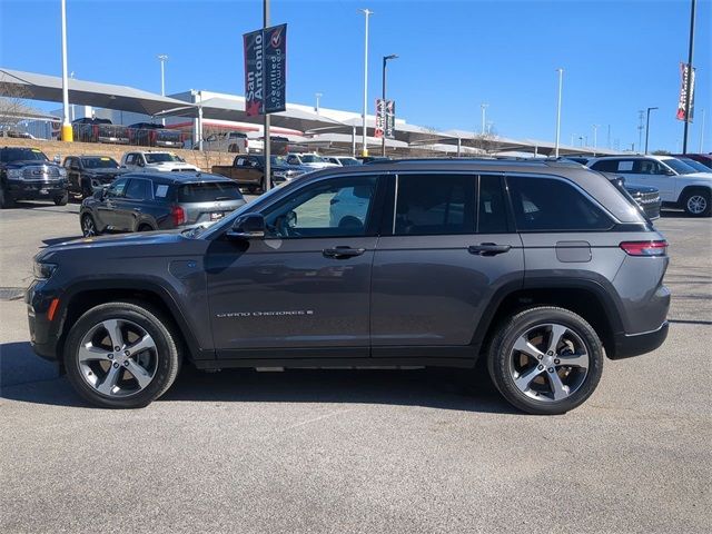 2022 Jeep Grand Cherokee 4xe Base