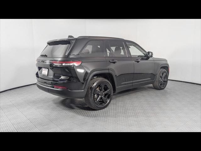 2022 Jeep Grand Cherokee Altitude