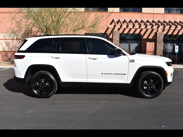 2022 Jeep Grand Cherokee Altitude