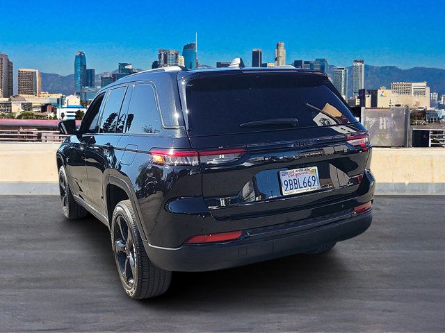 2022 Jeep Grand Cherokee Altitude