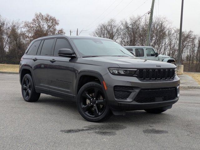 2022 Jeep Grand Cherokee Altitude