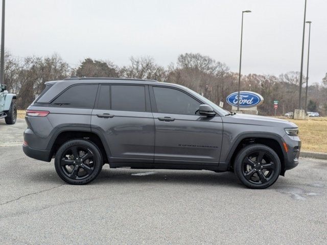 2022 Jeep Grand Cherokee Altitude