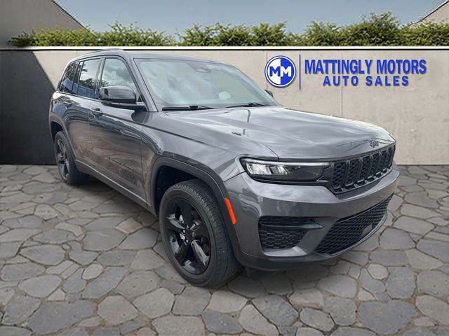 2022 Jeep Grand Cherokee Altitude
