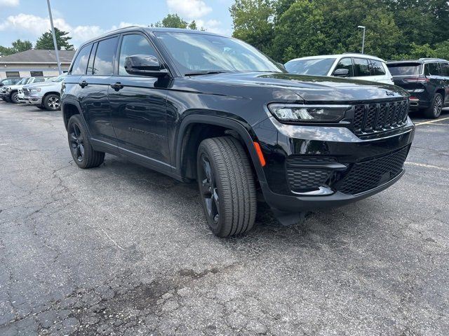 2022 Jeep Grand Cherokee Altitude