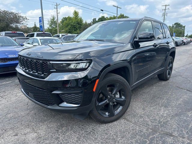 2022 Jeep Grand Cherokee Altitude