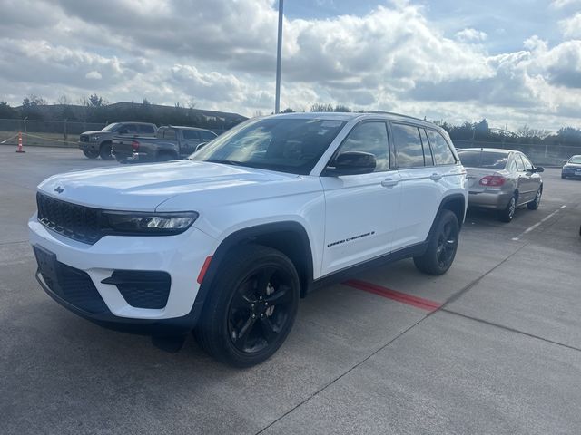 2022 Jeep Grand Cherokee Altitude