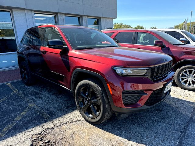 2022 Jeep Grand Cherokee Altitude