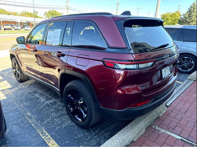 2022 Jeep Grand Cherokee Altitude