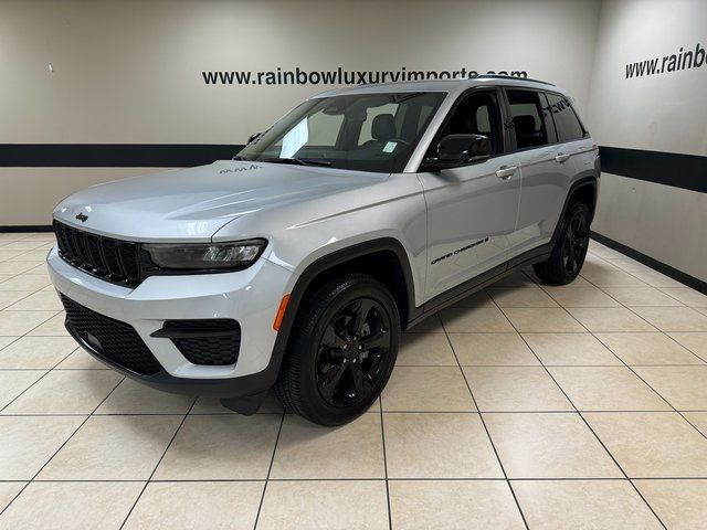 2022 Jeep Grand Cherokee Altitude