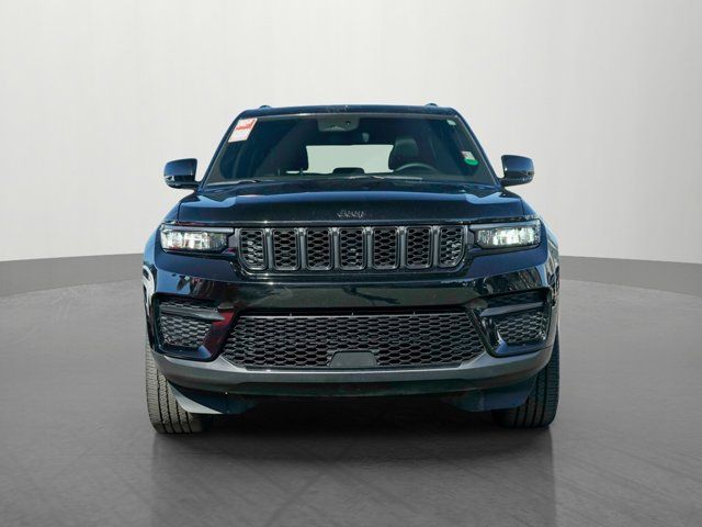 2022 Jeep Grand Cherokee Altitude