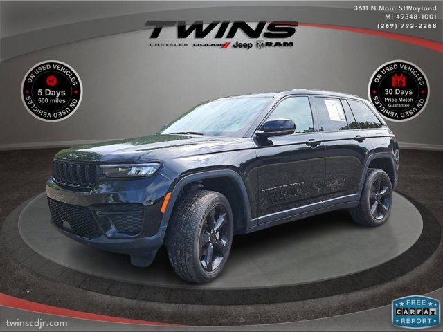 2022 Jeep Grand Cherokee Altitude