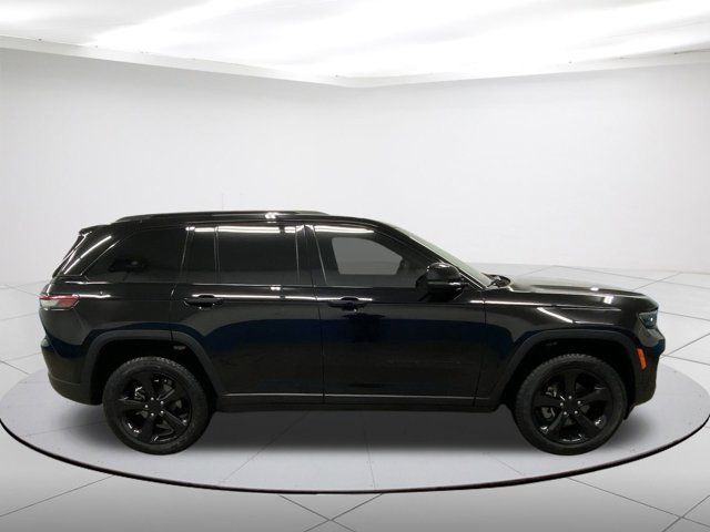 2022 Jeep Grand Cherokee Altitude