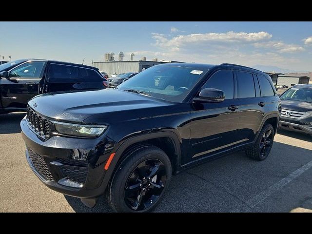 2022 Jeep Grand Cherokee Altitude