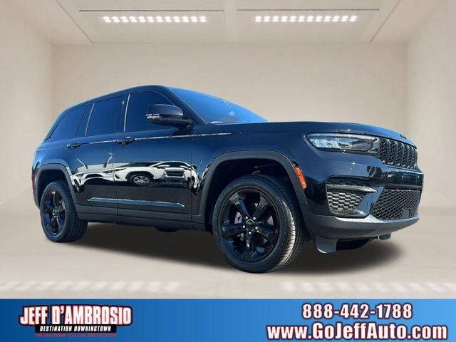 2022 Jeep Grand Cherokee Altitude