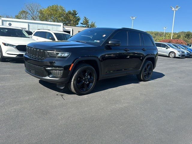 2022 Jeep Grand Cherokee Altitude