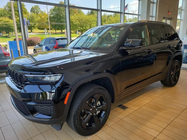 2022 Jeep Grand Cherokee Altitude