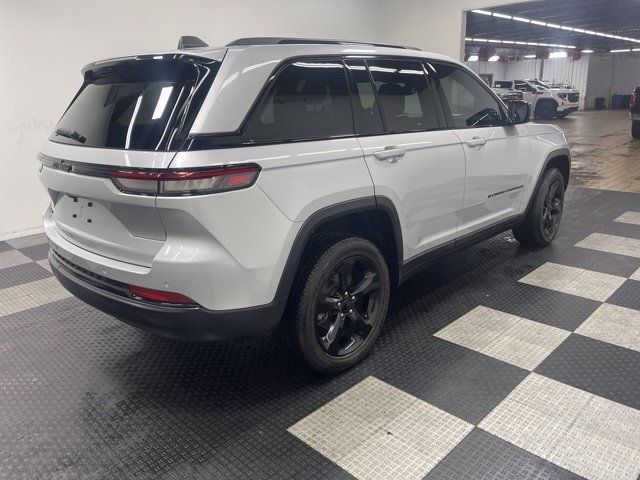 2022 Jeep Grand Cherokee Altitude