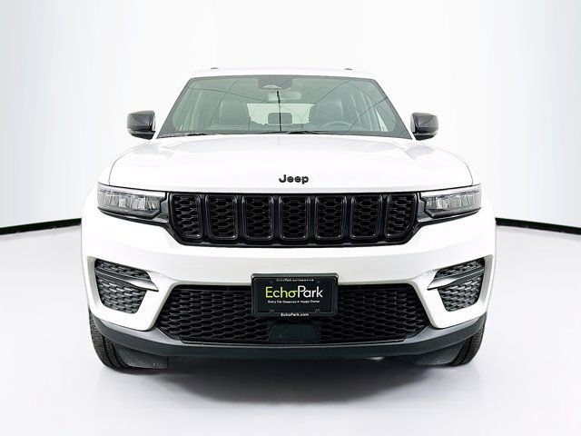 2022 Jeep Grand Cherokee Altitude