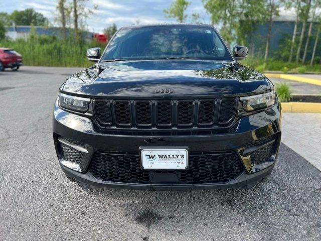 2022 Jeep Grand Cherokee Altitude