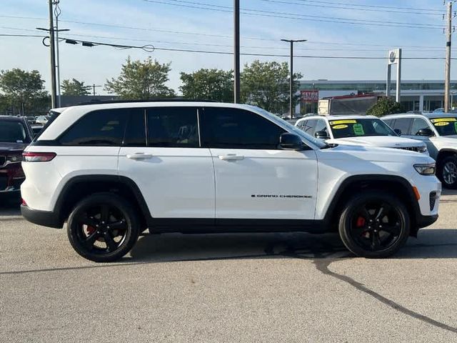 2022 Jeep Grand Cherokee Altitude