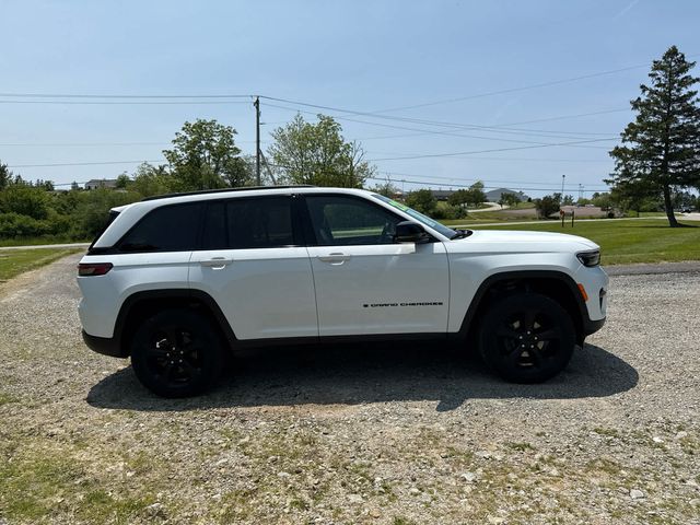 2022 Jeep Grand Cherokee Altitude