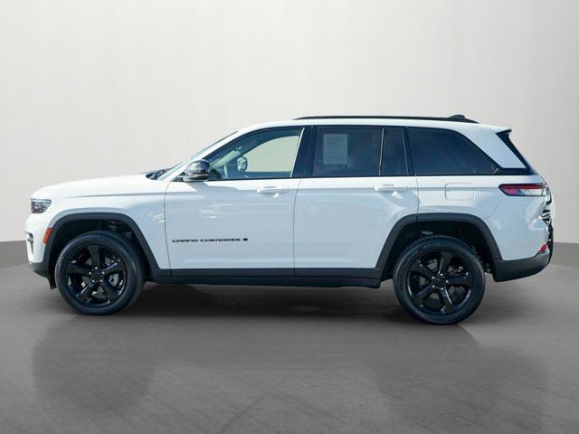 2022 Jeep Grand Cherokee Altitude