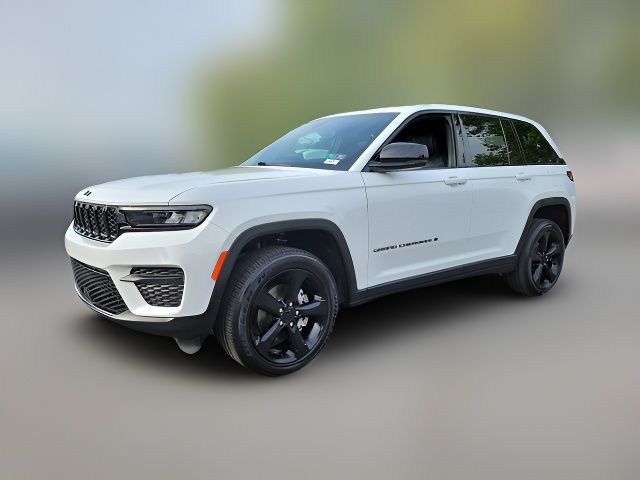 2022 Jeep Grand Cherokee Altitude