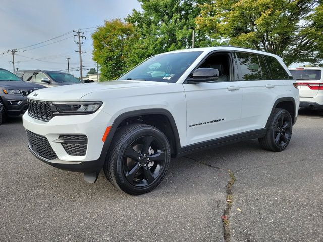 2022 Jeep Grand Cherokee Altitude