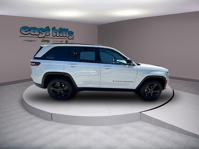 2022 Jeep Grand Cherokee Altitude