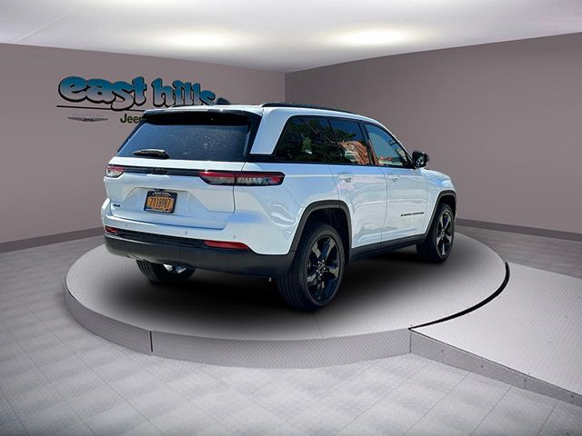 2022 Jeep Grand Cherokee Altitude