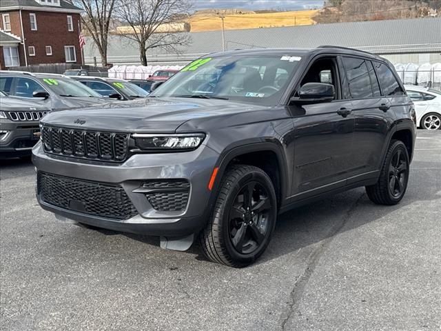 2022 Jeep Grand Cherokee Altitude