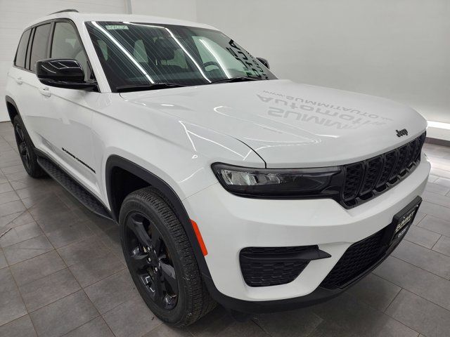 2022 Jeep Grand Cherokee Altitude