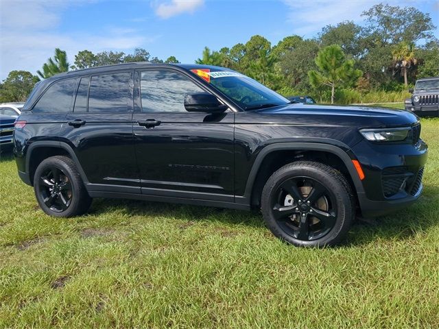 2022 Jeep Grand Cherokee Altitude