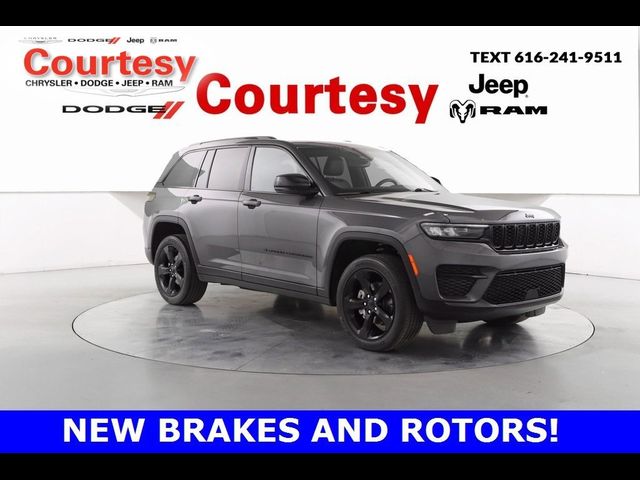 2022 Jeep Grand Cherokee Altitude