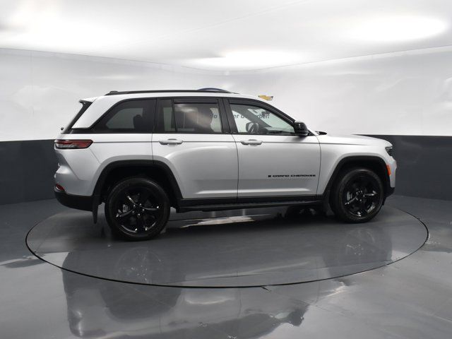 2022 Jeep Grand Cherokee Altitude