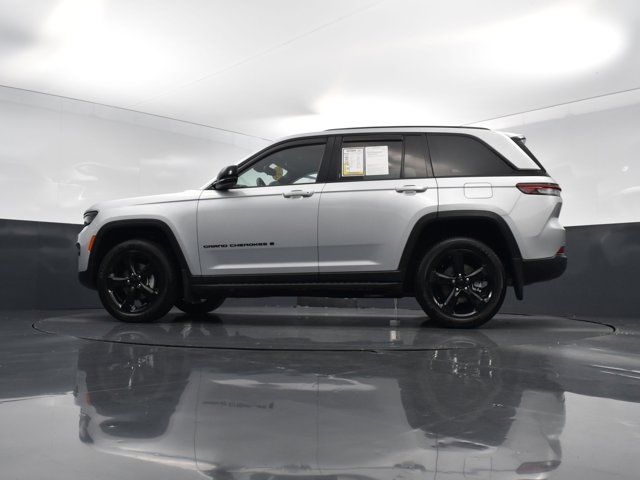 2022 Jeep Grand Cherokee Altitude