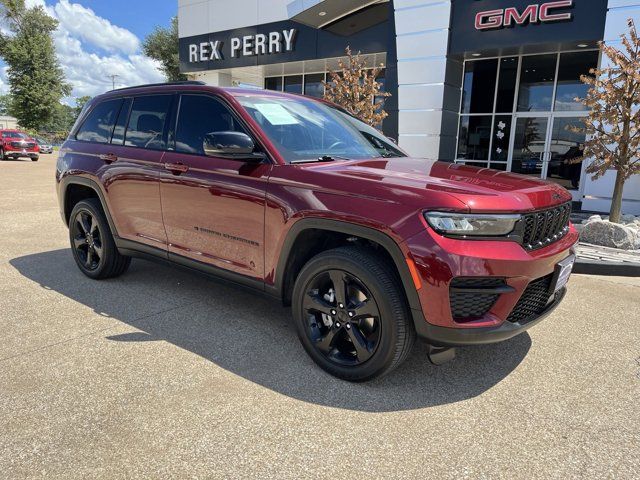 2022 Jeep Grand Cherokee Altitude