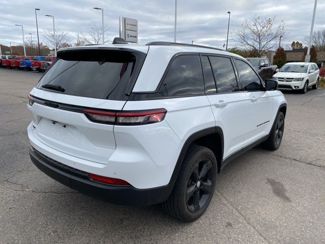 2022 Jeep Grand Cherokee Altitude