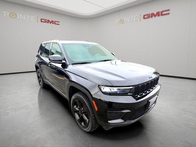 2022 Jeep Grand Cherokee Altitude