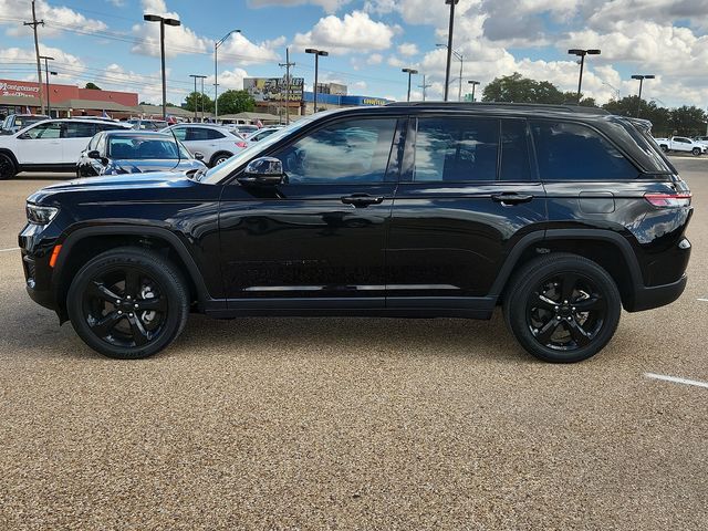 2022 Jeep Grand Cherokee Altitude