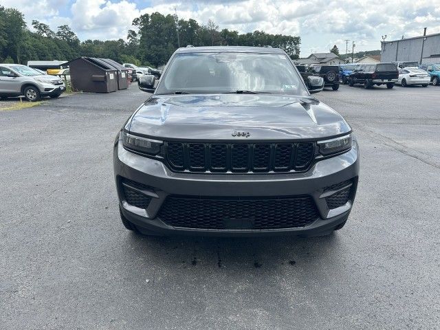 2022 Jeep Grand Cherokee Altitude