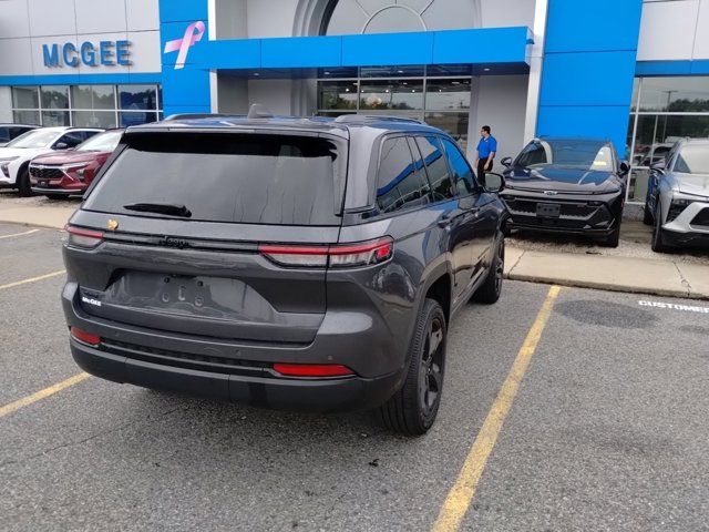 2022 Jeep Grand Cherokee Altitude