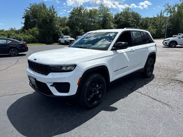 2022 Jeep Grand Cherokee Altitude