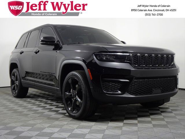 2022 Jeep Grand Cherokee Altitude