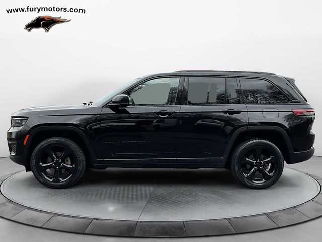 2022 Jeep Grand Cherokee Altitude