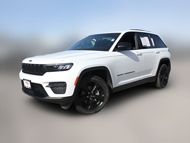 2022 Jeep Grand Cherokee Altitude