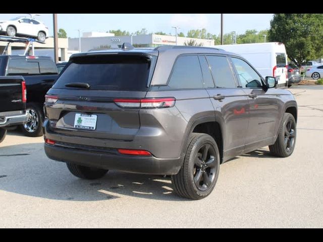 2022 Jeep Grand Cherokee Altitude