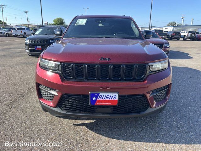 2022 Jeep Grand Cherokee Altitude