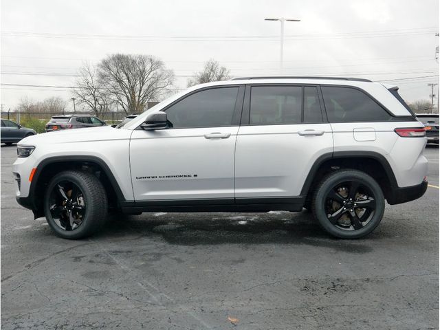 2022 Jeep Grand Cherokee Altitude